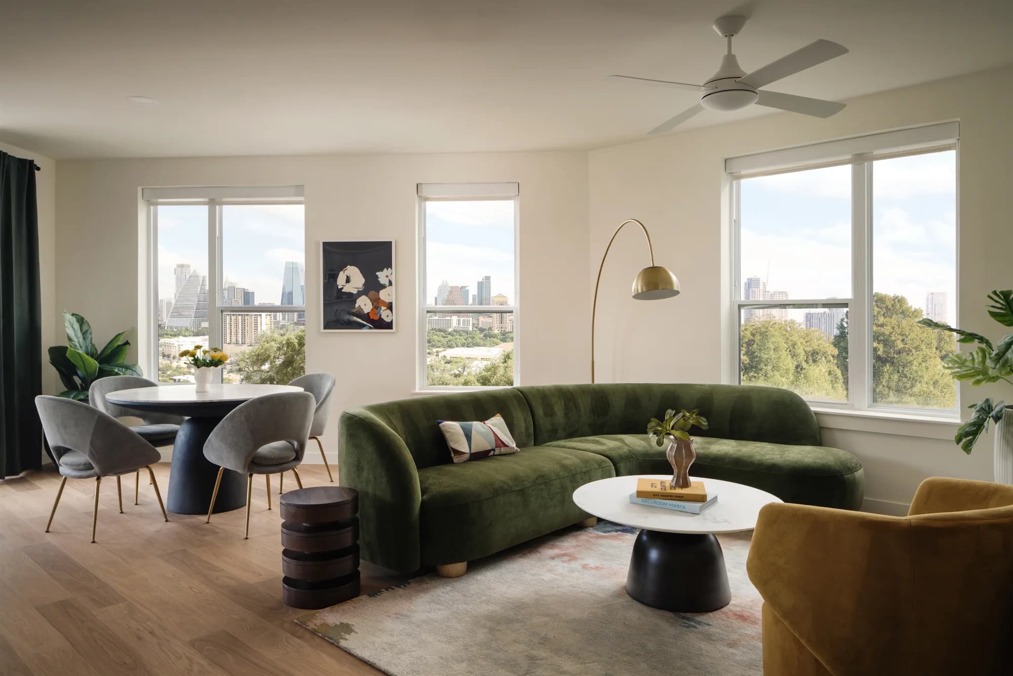 FULLY FURNISHED. PROFESSIONALLY MANAGED.
